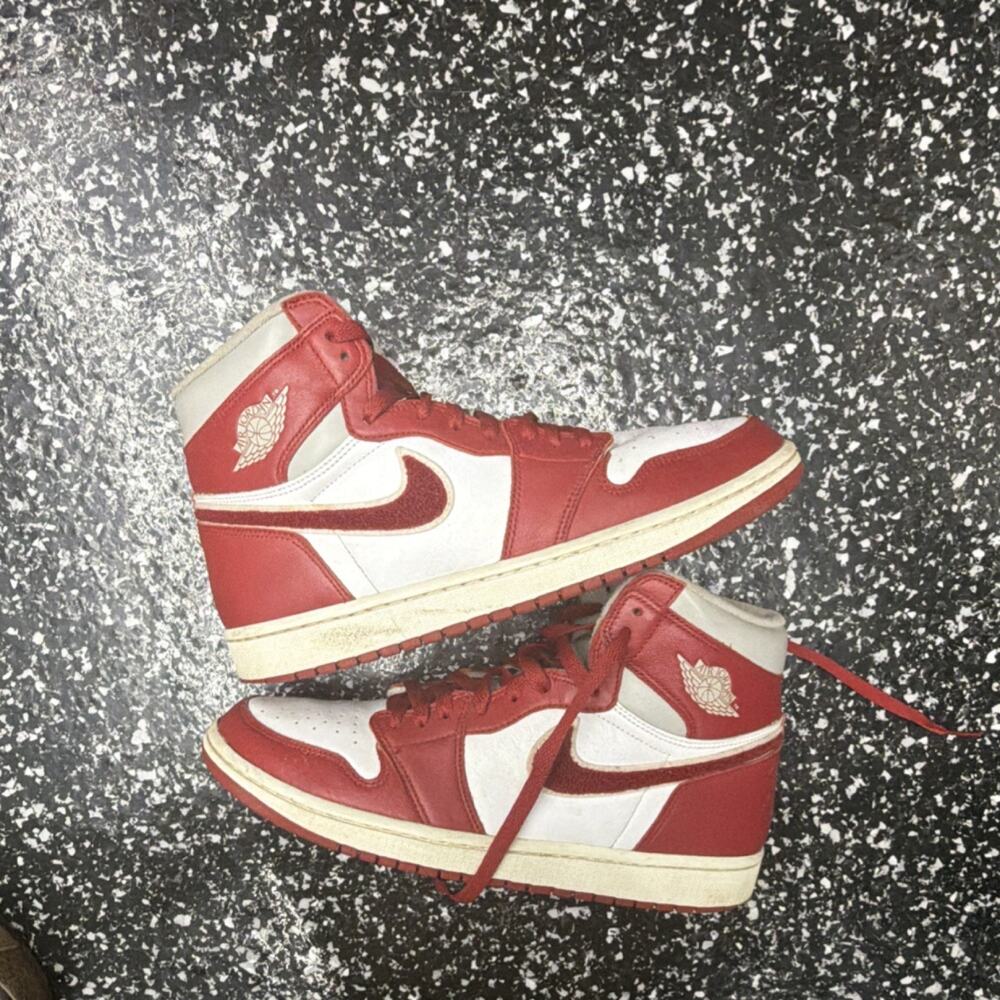 Jordan Air Jordan 1 High Chicago Red White Men's Athletic Sneakers